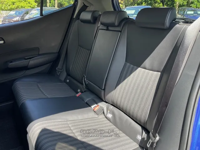 お問い合わせはユーポス奥武山店まで!098-852-0810 トヨタ アクア