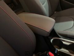 トヨタ カローラスポーツ