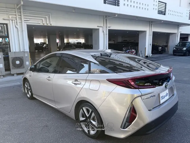 沖縄ユーポスでは全車試乗可能です!まずは乗ってみて☆ トヨタ プリウスPHV