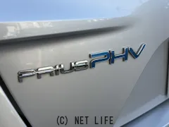 トヨタ プリウスPHV