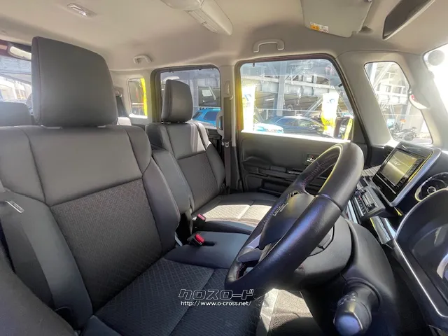 運転する人だけでなく後席に乗る人にも快適な機能や装備を充実させた スズキ スペーシア