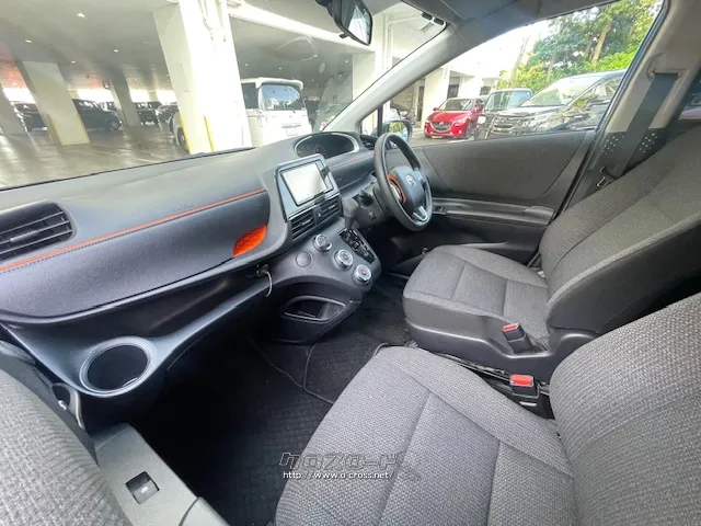 お問い合わせはユーポス奥武山店まで!098-852-0810 トヨタ シエンタ