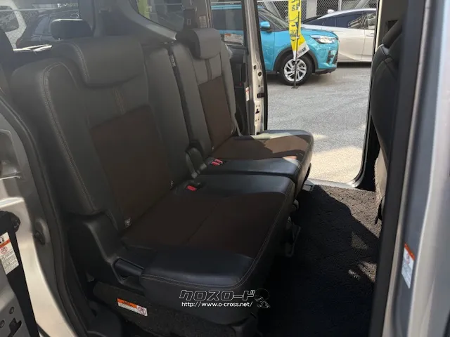 後席への荷物の置き忘れを通知する、リヤシートリマインダーを採用 トヨタ シエンタ