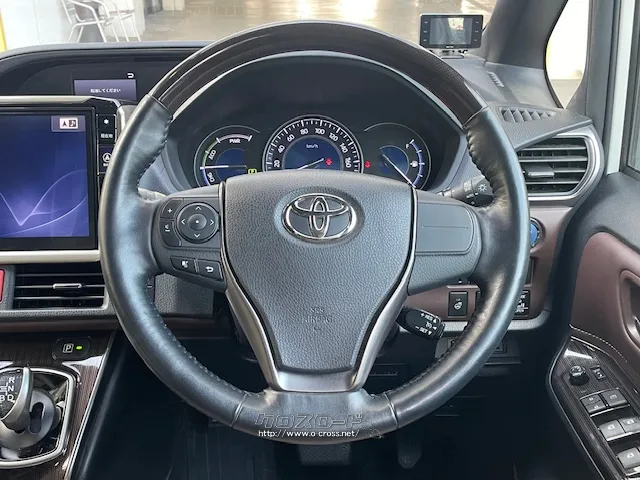 ハイブリッド車は優れた環境性能(JC08モード走行燃費:23.8km/L)を発揮 トヨタ エスクァイア