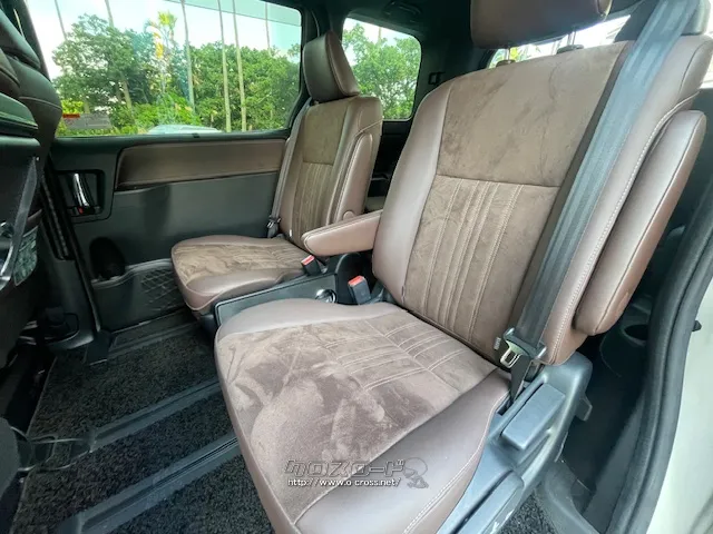 お問い合わせはユーポス奥武山店まで!098-852-0810 トヨタ エスクァイア