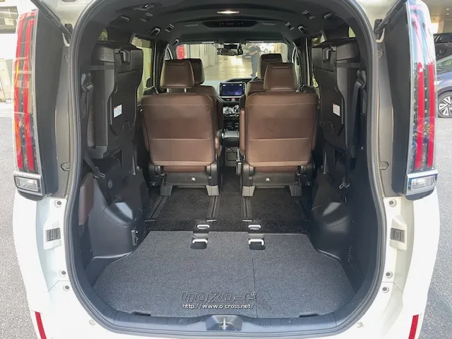 お問い合わせはユーポス奥武山店まで!098-852-0810 トヨタ エスクァイア