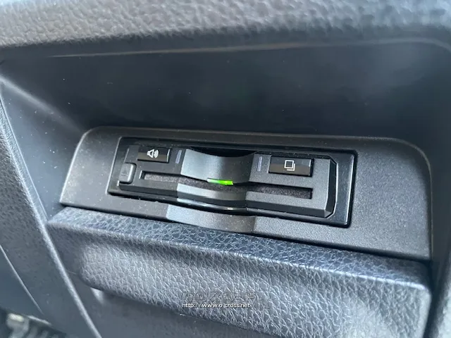 お問い合わせはユーポス奥武山店まで!098-852-0810 トヨタ エスクァイア