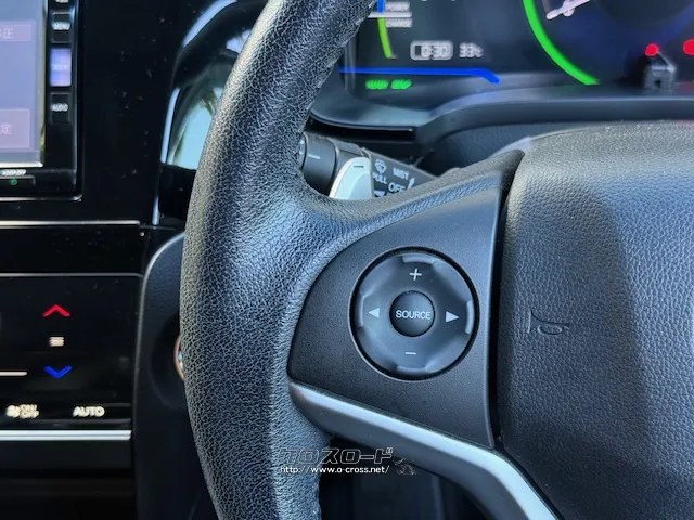 ステアリングスイッチ(音量調整/チャンネル切り替え/ソース切り替え) ホンダ シャトル