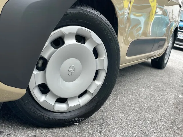 タイヤサイズ(前後)185/65R15 トヨタ シエンタ