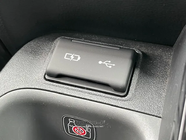 お問い合わせはユーポス奥武山店まで!098-852-0810 トヨタ シエンタ