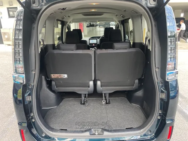 お問い合わせはユーポス奥武山店まで!098-852-0810 トヨタ ヴォクシー