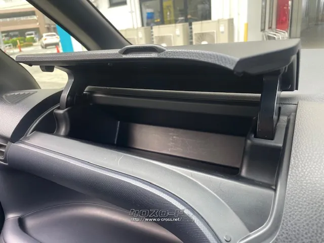 お問い合わせはユーポス奥武山店まで!098-852-0810 トヨタ ヴォクシー