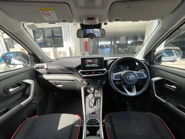 インテリアは、運転席からの視界の良さに配慮したインストルメントパネル トヨタ ライズ