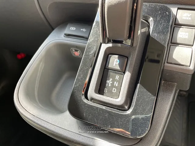 お問い合わせはユーポス奥武山店まで!098-852-0810 トヨタ シエンタ