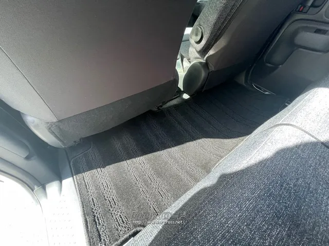 お問い合わせはユーポス奥武山店まで!098-852-0810 トヨタ シエンタ