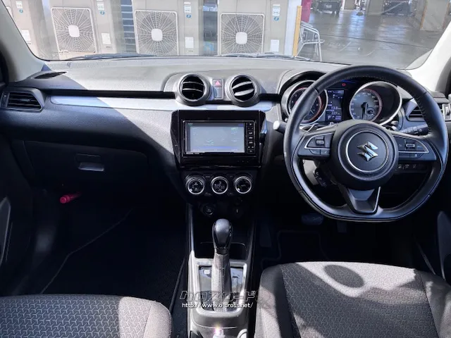 沖縄ユーポスでは全車試乗可能です!まずは乗ってみて☆ スズキ スイフト