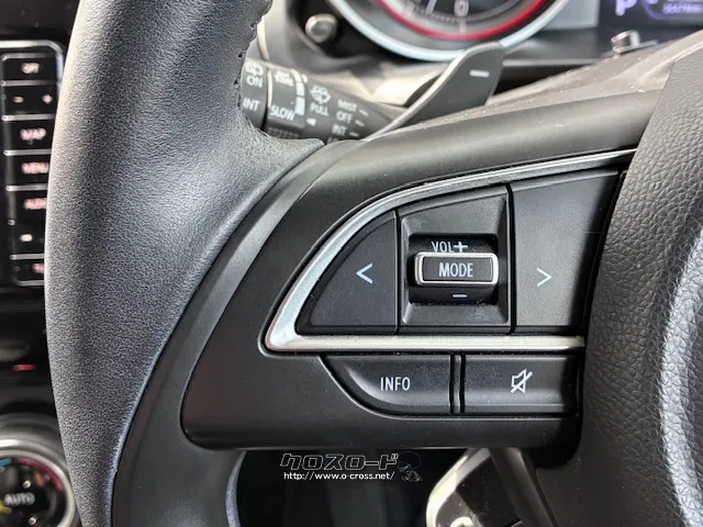 ステアリングスイッチ(音量調整/チャンネル切り替え/ソース切り替え) スズキ スイフト