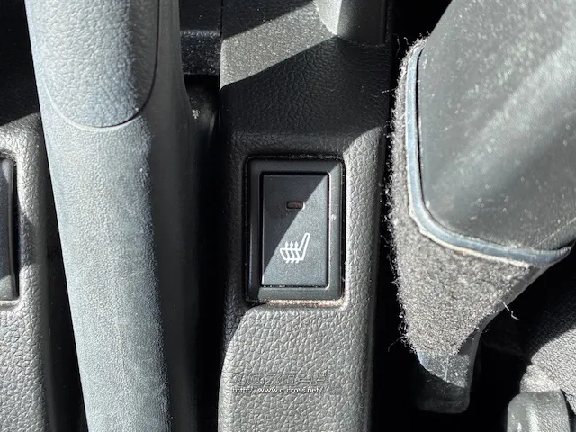 お問い合わせはユーポス奥武山店まで!098-852-0810 スズキ スイフト