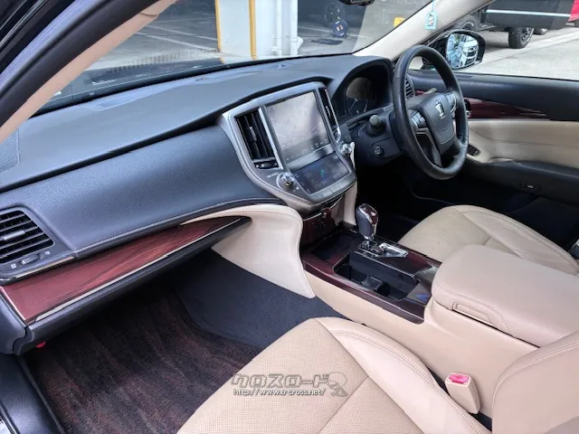 お問い合わせはユーポス奥武山店まで!098-852-0810 トヨタ クラウンロイヤル