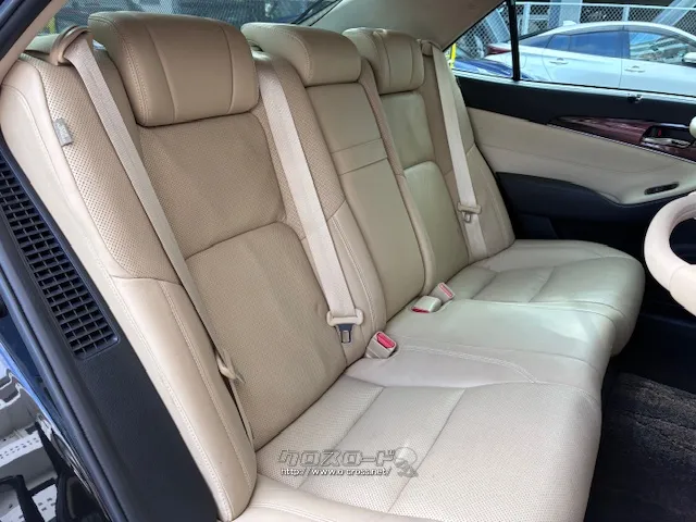 お問い合わせはユーポス奥武山店まで!098-852-0810 トヨタ クラウンロイヤル