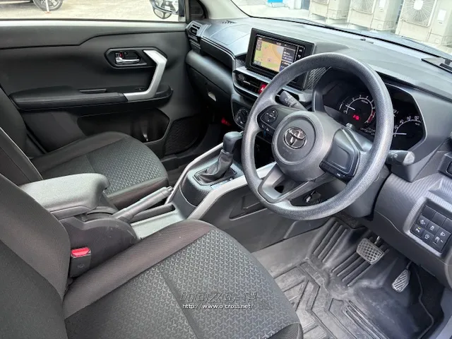 運転席側に向けて配置された操作パネル類で運転に集中できるドライバーズ空間を実現 トヨタ ライズ