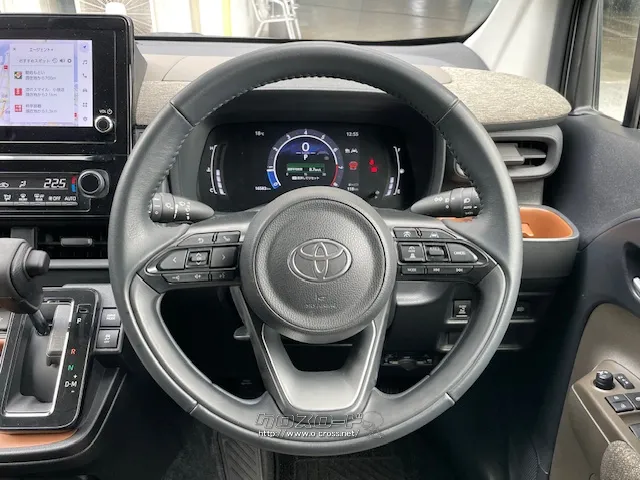 WLTCモード燃費18.3km/リットル トヨタ シエンタ