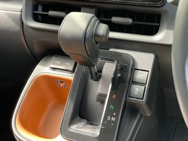 お問い合わせはユーポス奥武山店まで!098-852-0810 トヨタ シエンタ