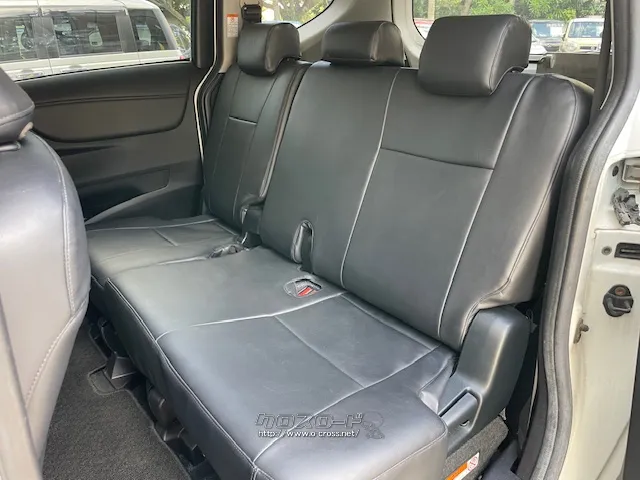 お問い合わせはユーポス奥武山店まで!098-852-0810 トヨタ シエンタ