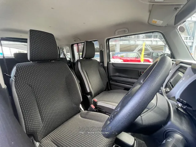 雪道やアイスバーンでのスムーズな発進をサポートする「スノーモード」を新たに採用。 スズキ ハスラー