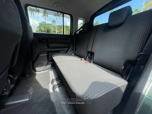 リヤシートスライドや、荷室下に防汚タイプラゲッジアンダーボックスを採用 スズキ ハスラー