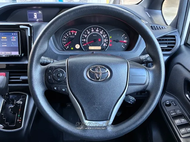 沖縄ユーポスでは全車試乗可能です!まずは乗ってみて トヨタ ノア