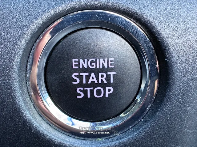 お問い合わせはユーポス奥武山店まで!098-852-0810 トヨタ ノア