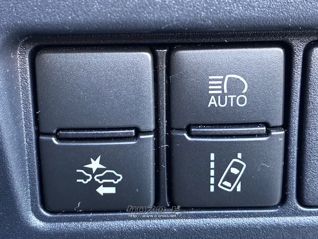 お問い合わせはユーポス奥武山店まで!098-852-0810 トヨタ ノア