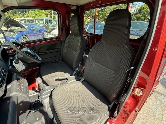 ゆったりとした空間 ダイハツ ハイゼットトラック