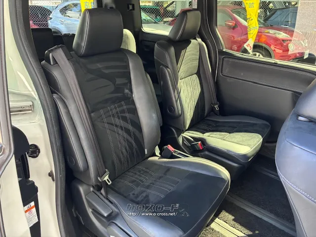 お問い合わせはユーポス奥武山店まで!098-852-0810 トヨタ エスクァイア