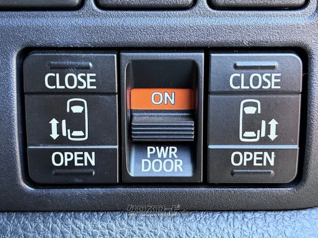 お問い合わせはユーポス奥武山店まで!098-852-0810 トヨタ エスクァイア