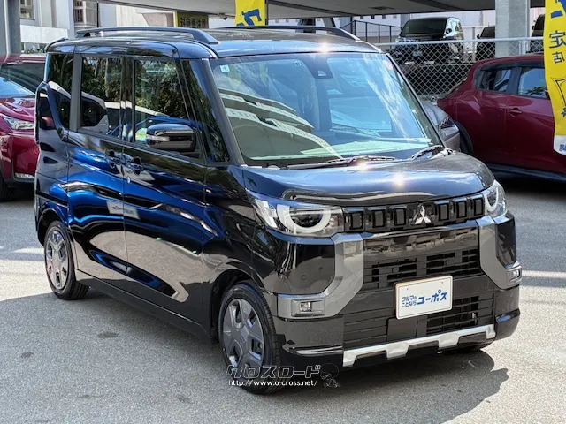 特徴的な半円形のLEDポジションランプを内蔵したヘッドライト 三菱 デリカミニ