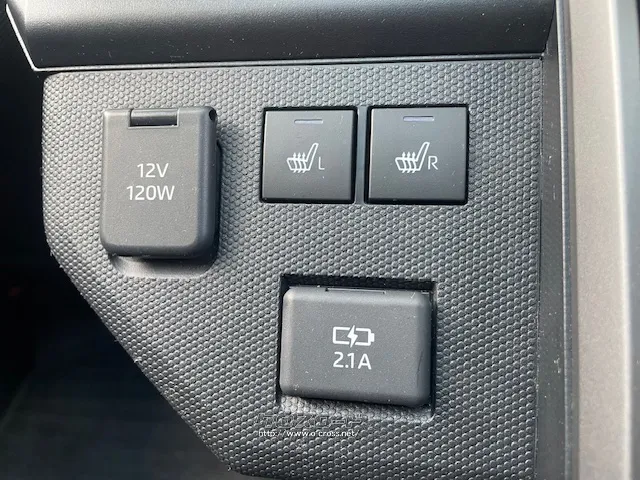 お問い合わせはユーポス奥武山店まで!098-852-0810 ダイハツ タフト