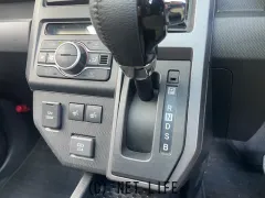 ダイハツ タフト