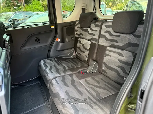 後席も足元まで広々とした空間 ダイハツ タント