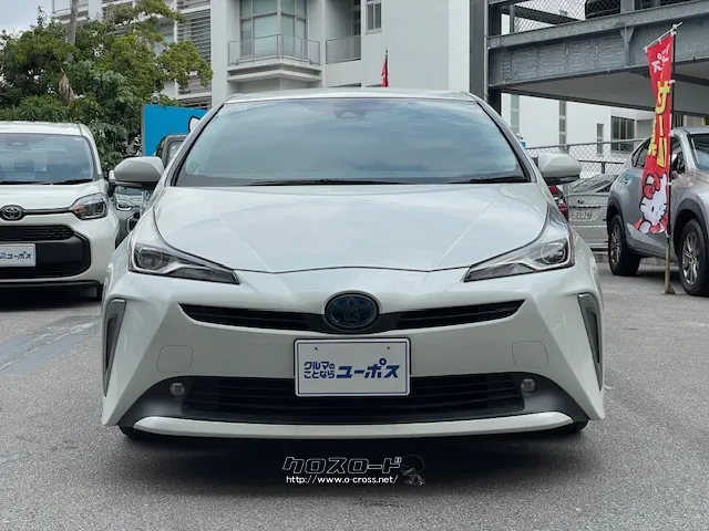 グリルやバンパー、ランプ類などのデザインを変更し踏ん張り感のあるシルエットを実現 トヨタ プリウス