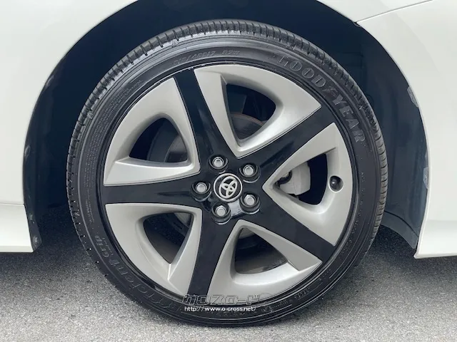 お問い合わせはユーポス奥武山店まで!098-852-0810 トヨタ プリウス