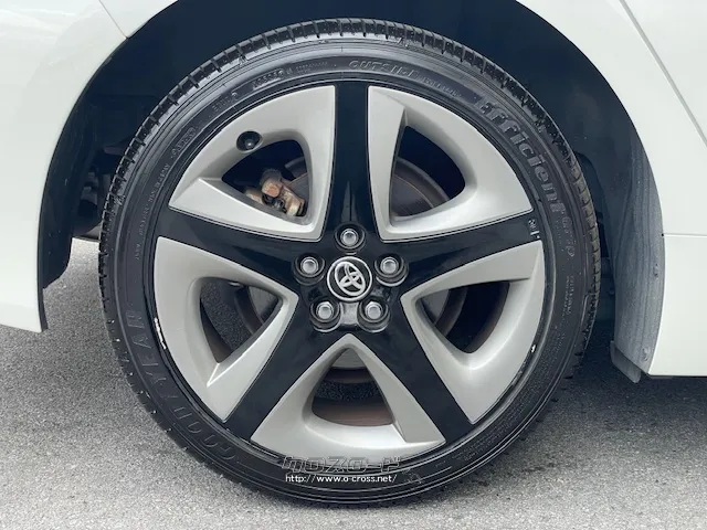 お問い合わせはユーポス奥武山店まで!098-852-0810 トヨタ プリウス