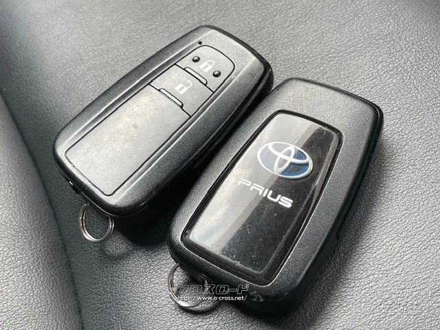 お問い合わせはユーポス奥武山店まで!098-852-0810 トヨタ プリウス