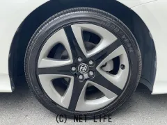 トヨタ プリウス