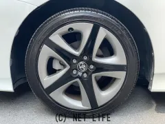 トヨタ プリウス