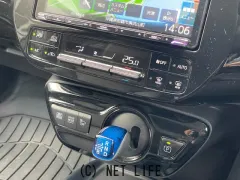 トヨタ プリウス