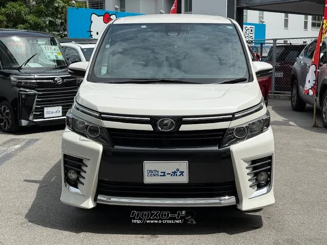 専用フロントフェンダーパーツを装備したエアロ仕様の「ZS」 トヨタ ヴォクシー