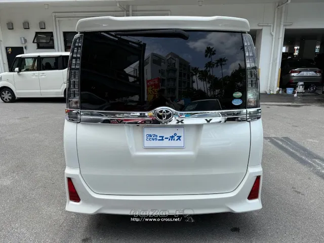 JC08モード燃費16.0km/リットル トヨタ ヴォクシー