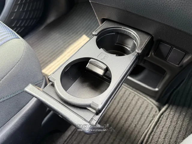 ドリンクホルダー トヨタ ヴォクシー